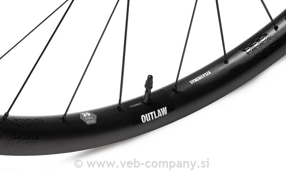 Obročniki FFWD OUTLAW TLR Disc